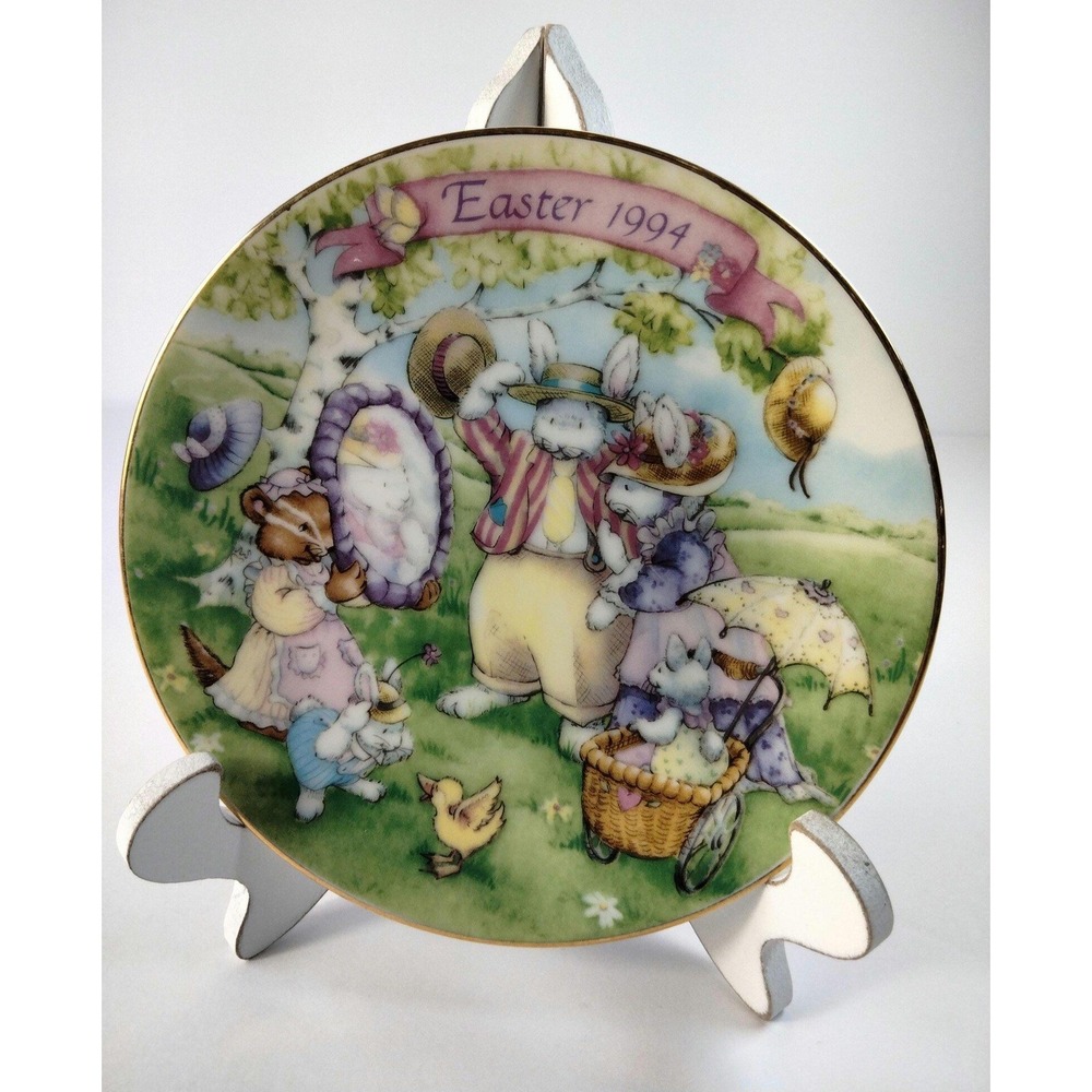 Vintage Avon Easter 1994 Collectors Plate "‎ All Dressed Up"